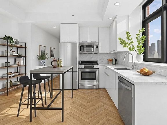 2nd image of 49 E 34th St #5D