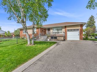 90 Tavistock Rd, Toronto, ON M3M 2N9