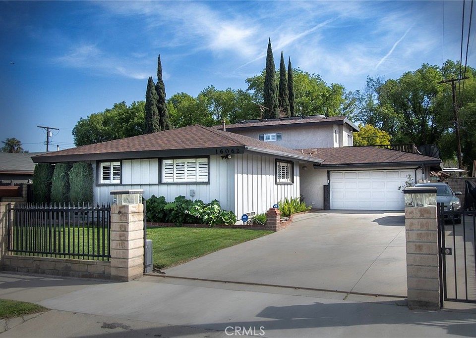 1st image of 16062 Sunburst St