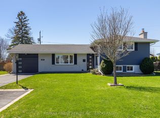 699 Wembly Pl, Kingston, ON K7M5L7
