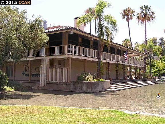 3rd image of 430 N Civic Dr APT 401