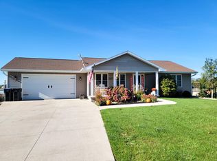 2270 Lensmire Ln, Waupaca, WI 54981