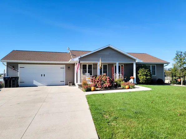 2270 Lensmire Ln, Waupaca, WI 54981