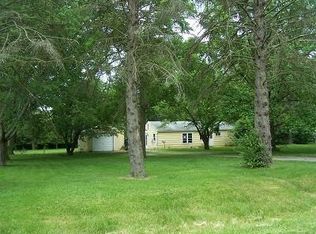 3547 E Orchard Dr, Decatur, IL 62521