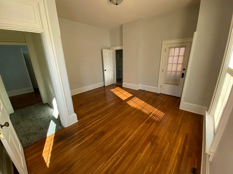 102 N Washington St — Photo 16