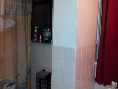 1st image of 2417 31st St APT 1L