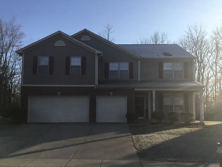 2591 Auburn Ct — Photo 1