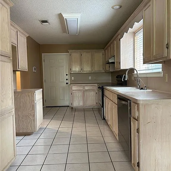 3601 Warbler Ave — Photo 5