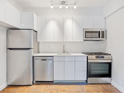 220 Pelham Road #1L, New Rochelle, NY, 10805