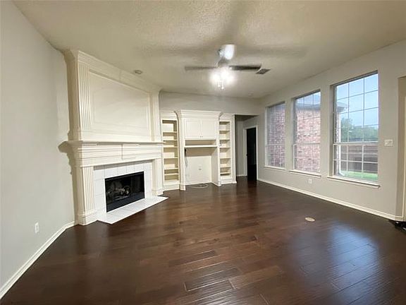 5th image of 1100 Cowboys Pkwy