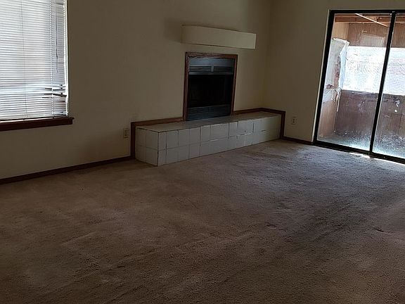 2nd image of 3411 Venus St