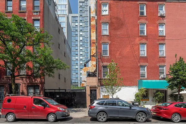 Rented by Platinum Properties | media 22