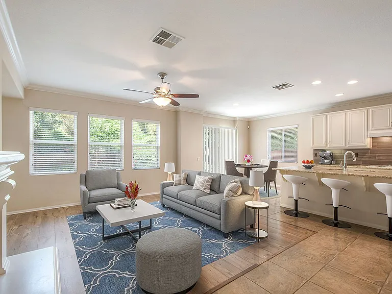 33871 Calafia St — Photo 4