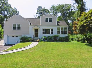 27 Old Tarrytown Rd, White Plains, NY 10603