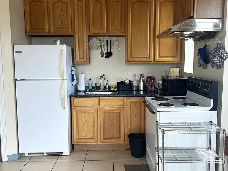 71 Whitney Ave #4 — Photo 6