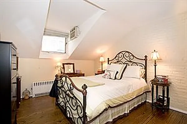 Rented by Douglas Elliman | media 16