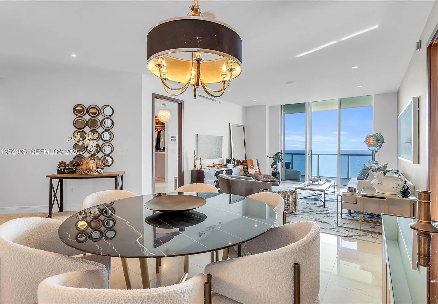 La Perla Condo — Photo 4