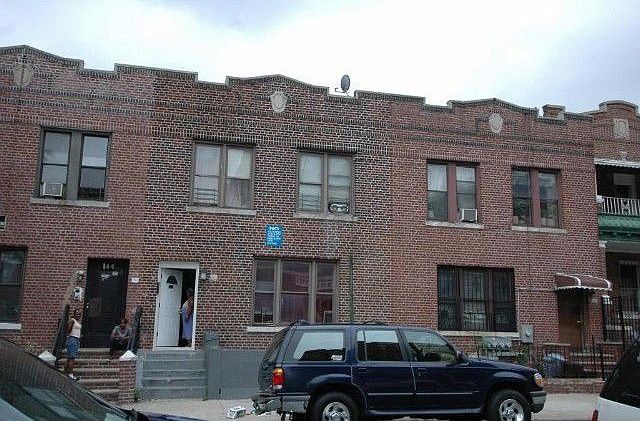 2nd image of 140 Tapscott St