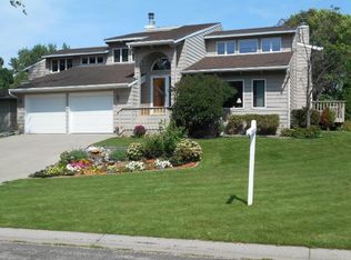 16910 32nd Ave N, Plymouth, MN 55447