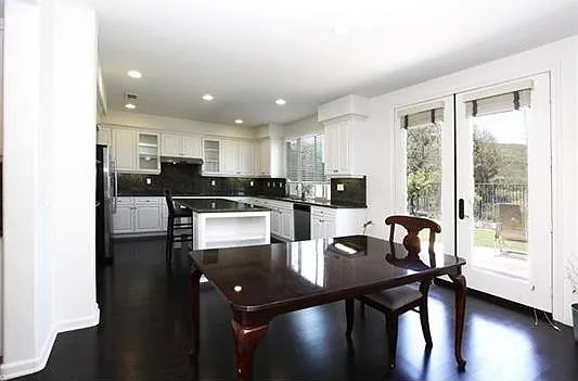 2750 Dove Tail Dr — Photo 2