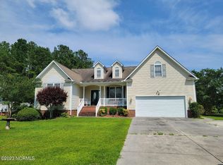 1119 Coral Reef Dr, New Bern, NC 28560