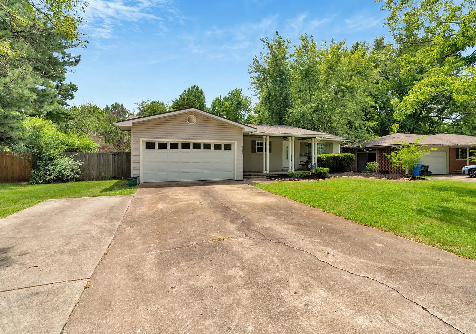 Cute 4 Bedroom 2 Bath home close to campus! — Photo 1