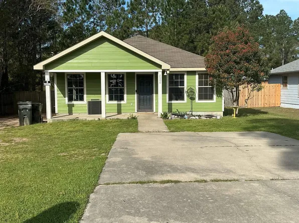 2000 Maria Ln, Lillian, AL 36549