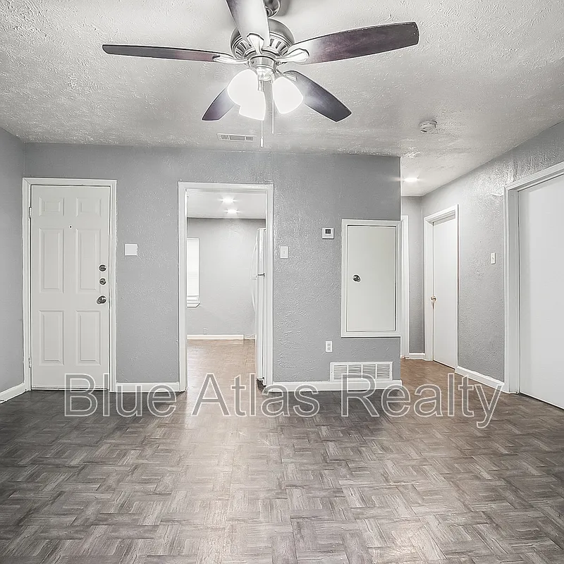 2 bed, 1.0 bath, 840 sqft, $995 — Photo 2