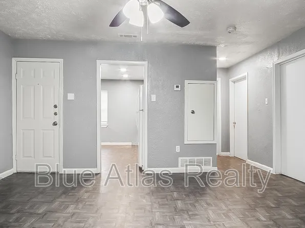 2215 Riverview Dr #D, Irving, TX 75060