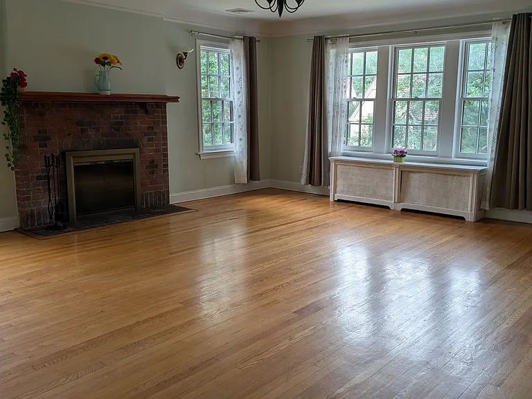 730 Burns St #2 — Photo 8