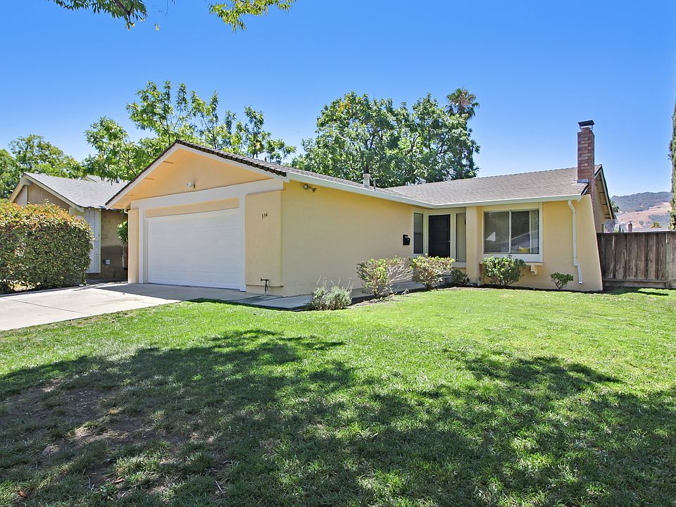 1st image of 334 Oakberry Way
