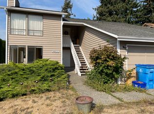 17319 Stone Ct N, Seattle, WA 98133