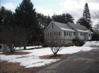 15 Dutton Rd, Pelham, NH 03076