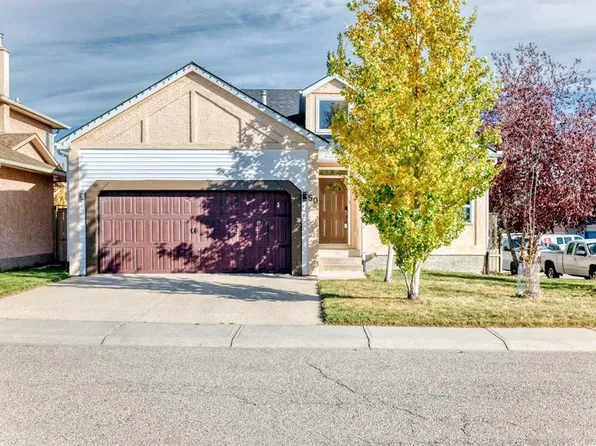 50 W Hawkbury Close NW, Calgary, AB T3G 3N2