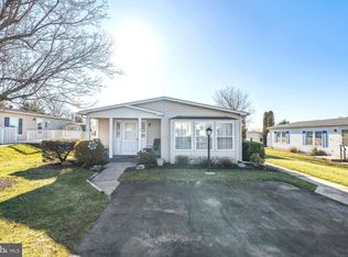 42 Bentwood Cir, Harleysville, PA 19438