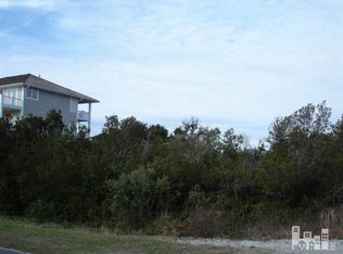 2 Inlet Hook Rd, Wilmington, NC 28411