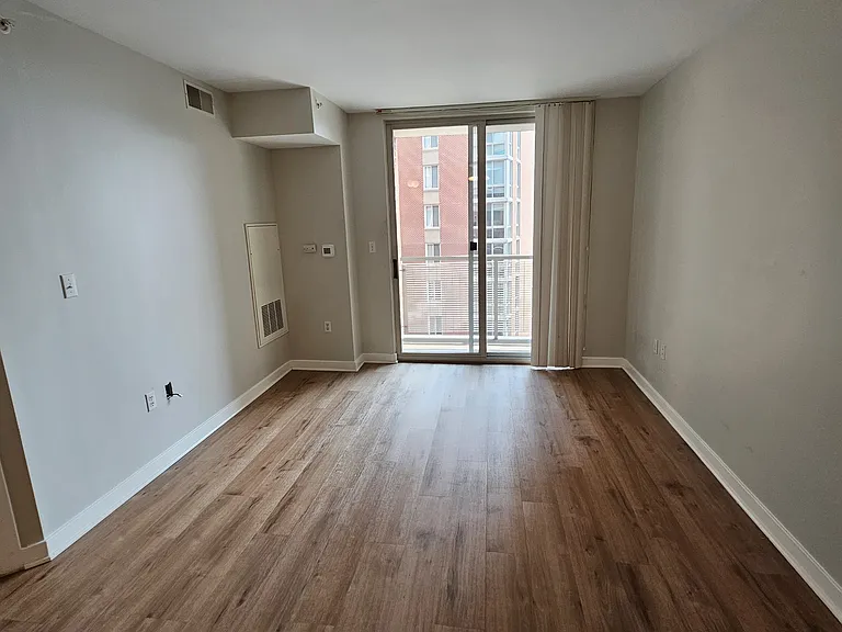 1000 New Jersey Ave SE #703 — Photo 11