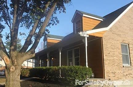 2nd image of 3760 Parkview Dr