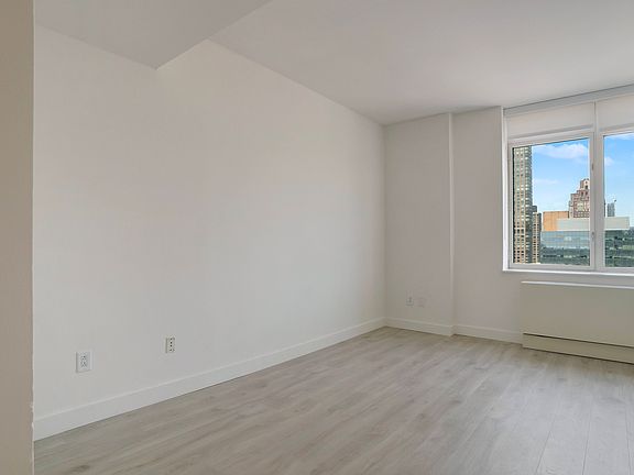3rd image of 400 E 66th St APT 19C