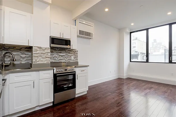 Rented by Town Residential | media 11