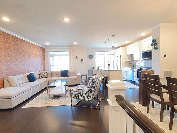 4th image of 23265 Milltown Knoll Sq Unit 115