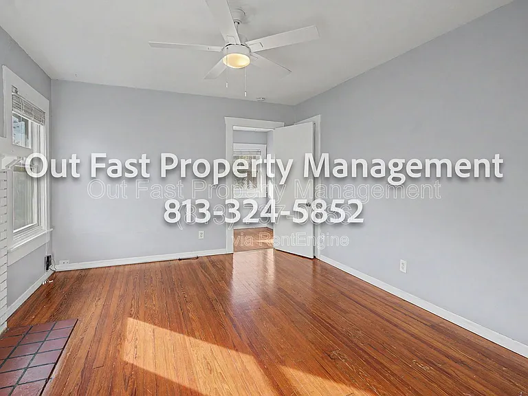 1718 W Hills Ave #D — Photo 19