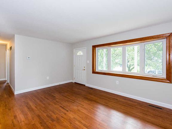 3rd image of 8288 Ahearn Dr