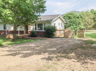 18399 Macedonia Rd, Abingdon, VA 24211
