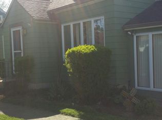 4668 Chapman Pkwy, Hamburg, NY 14075