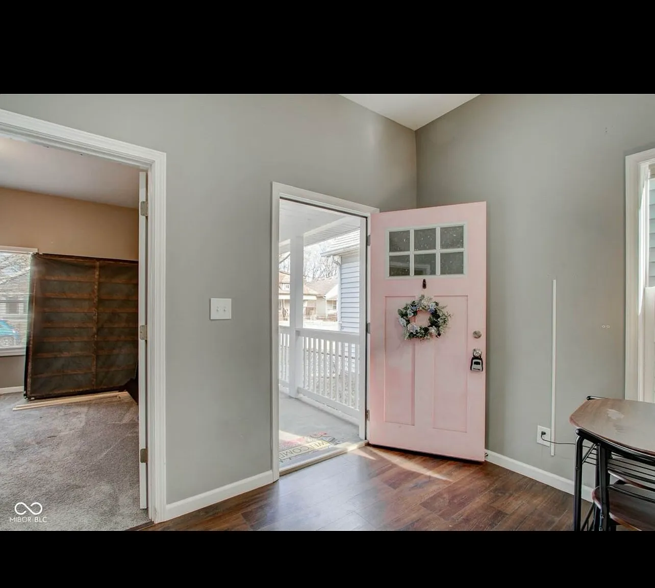 957 W Roache St — Photo 2