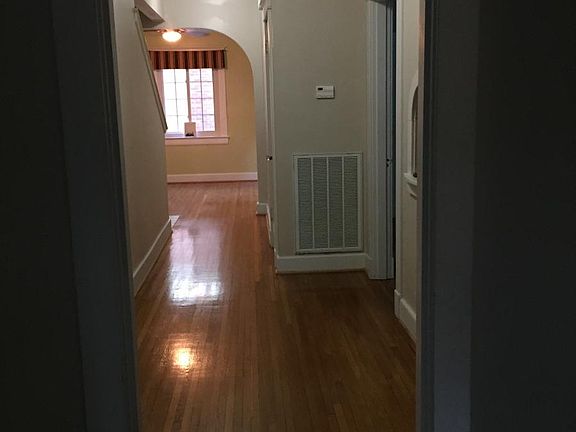 5th image of 2507 Westwood Ave