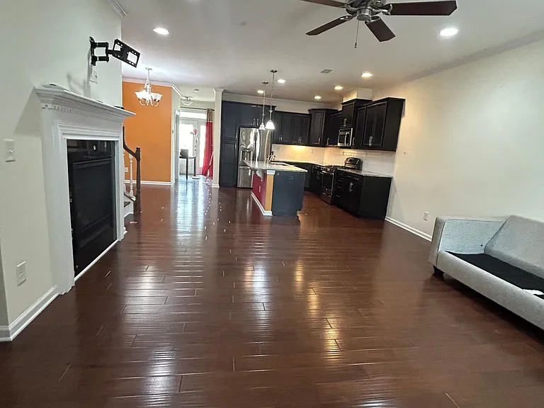 4129 Vallonia Dr — Photo 9
