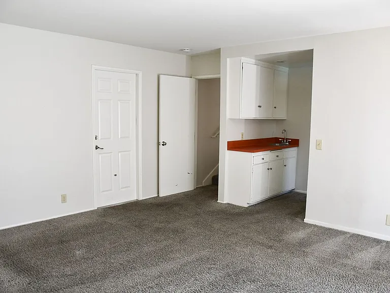 522 E Collins Ave — Photo 31