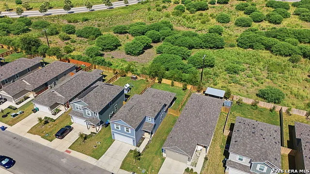 4 bed, 2.5 bath, 2261 sqft, $2,100 — Photo 3